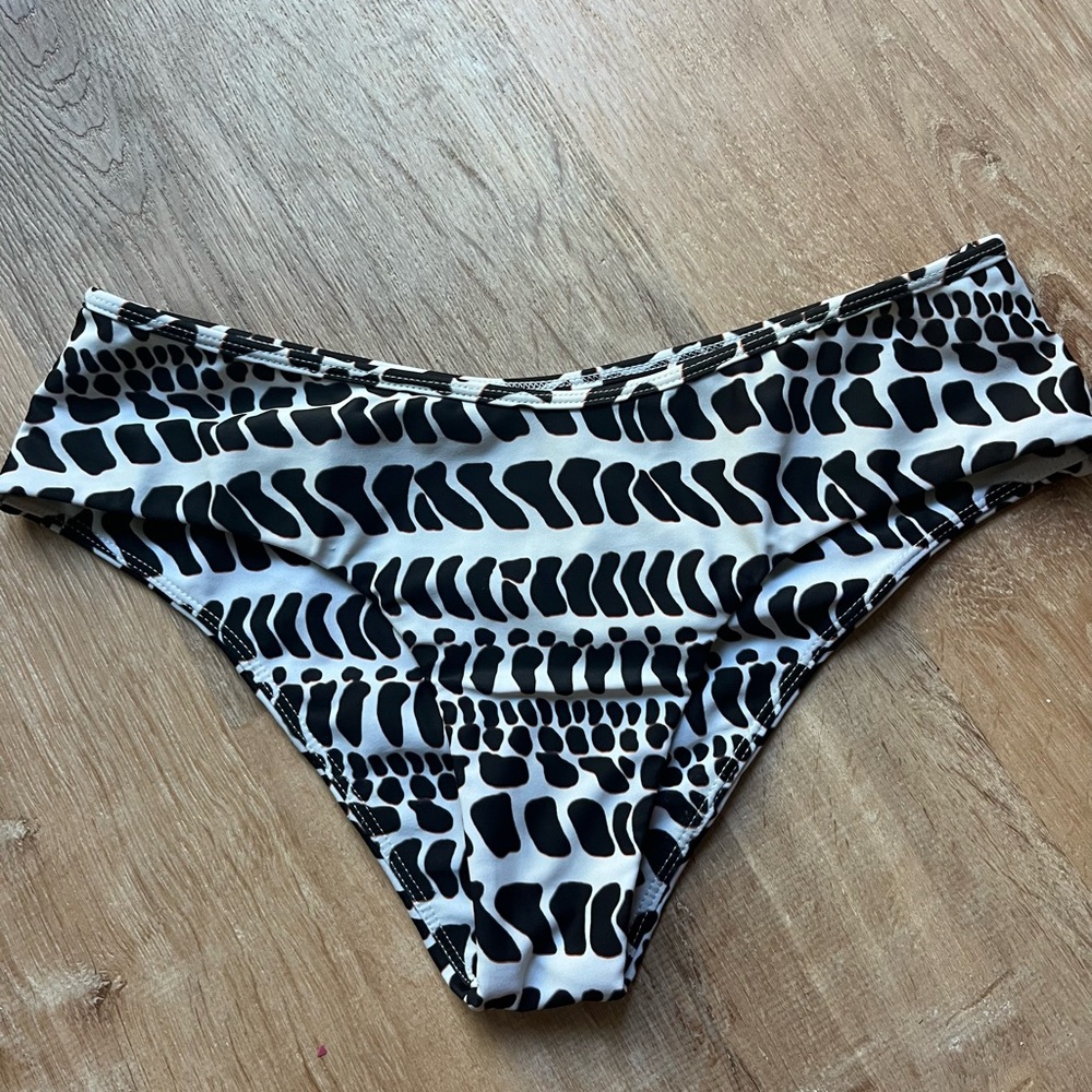 Benoa Hebrew bottoms